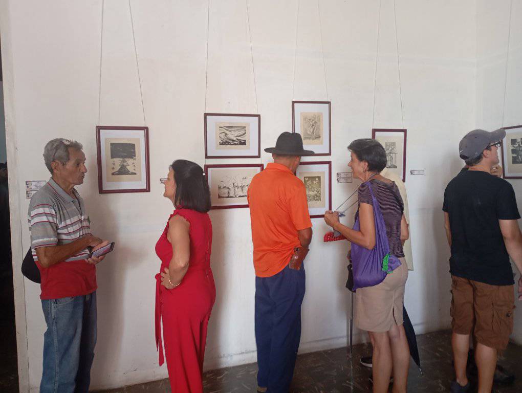La muestra incluye obras de artistas consagrados de la plástica pinareña.