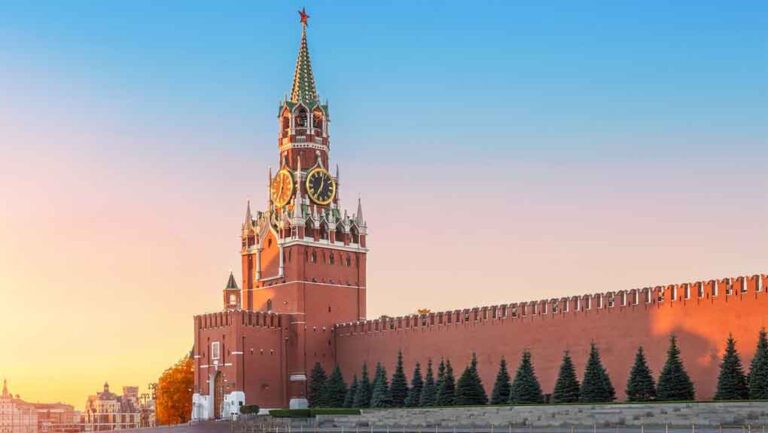 Kremlin advierte que levantamiento de restricciones a armas para Ucrania obstruye solución política al conflicto