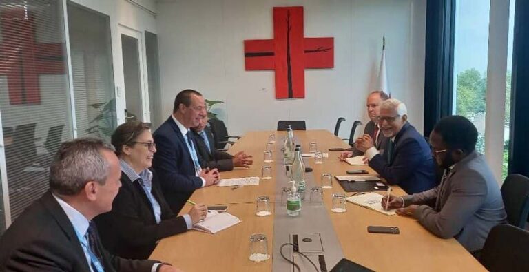 Ministro cubano de Salud despliega intensa agenda en la 78 Asamblea Mundial en Suiza