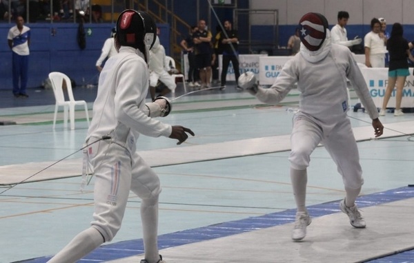 Ambas atletas lograron su clasificación durante el Campeonato Centroamericano y del Caribe de Esgrima que finalizó en fecha reciente.