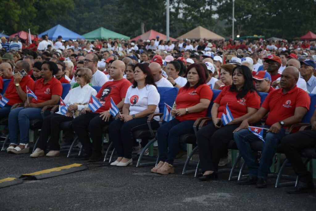 Celebran el acto provincial por el 26 de julio en la plaza de Pinar del Río.