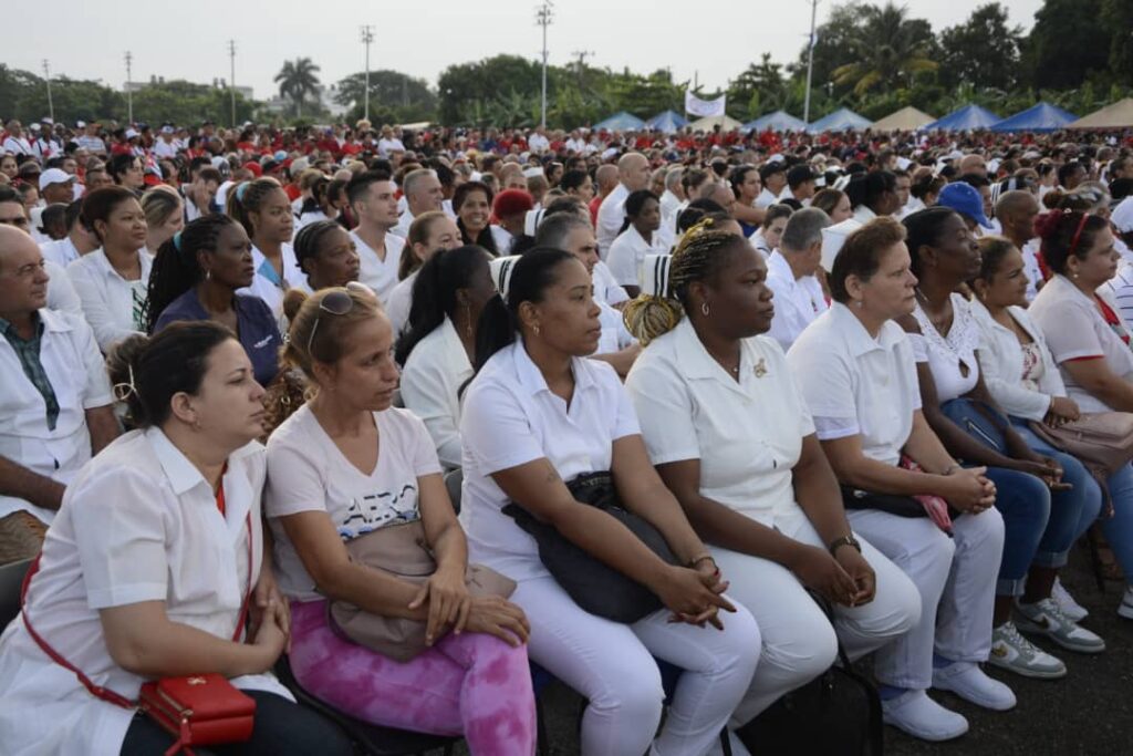 Celebran el acto provincial por el 26 de julio en la plaza de Pinar del Río.