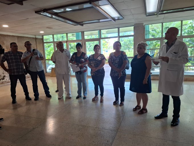 Empresas pinareñas favorecen nueva imagen y confort en salas hospitalarias
