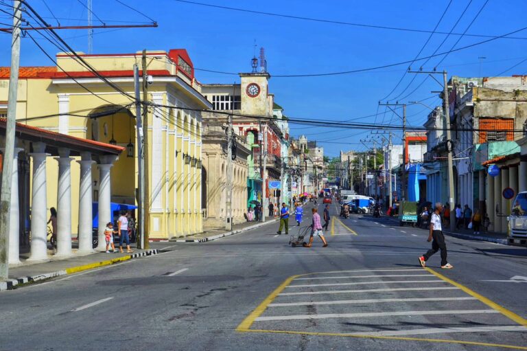 La calle José Martí: el alma viva de Pinar del Río.