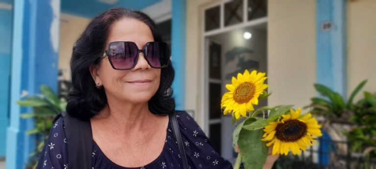 Mujer pinareña, mujer girasol.