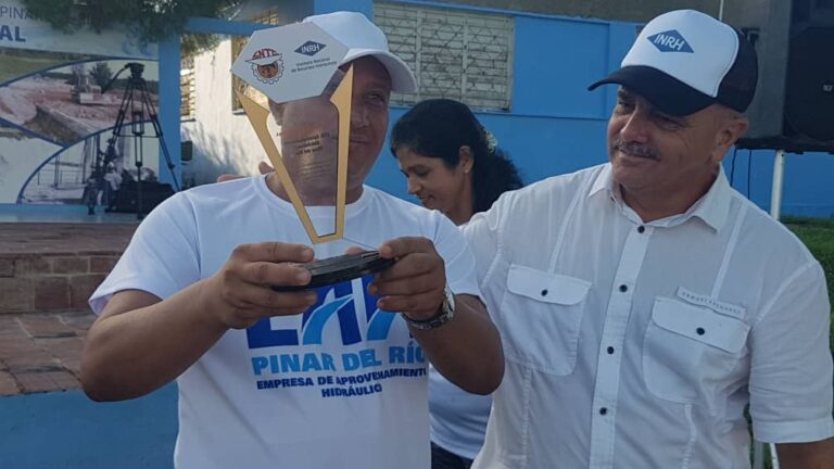 Reconocen a colectivo y trabajadores pinareños del sector hidráulico
