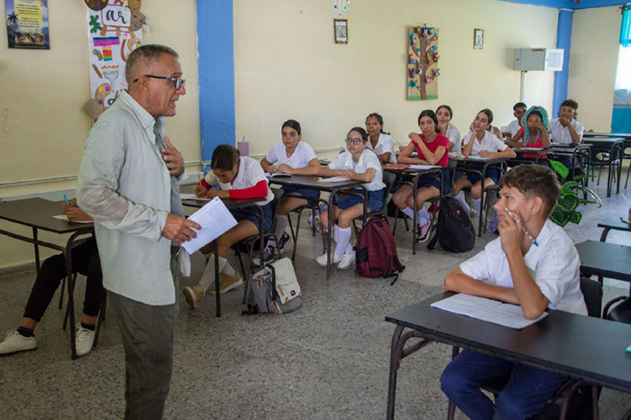 Proyecto Más Maestros impulsa captación hacia carreras pedagógicas