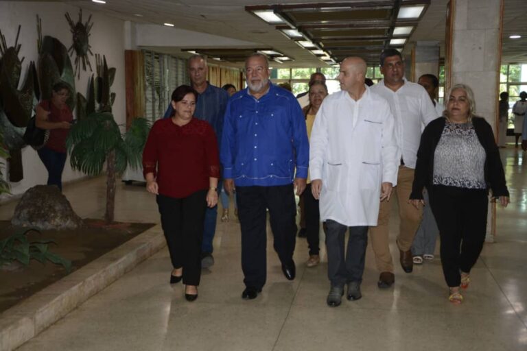 Primer Ministro cubano visita centros de interés económico y social en Pinar del Río