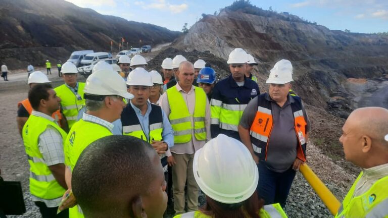 Visita presidente cubano entidades socioeconómicas de Pinar del Río