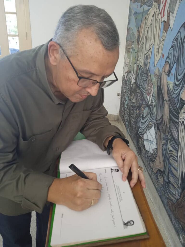 Agradece embajador venezolano solidaridad del pueblo cubano con su país.