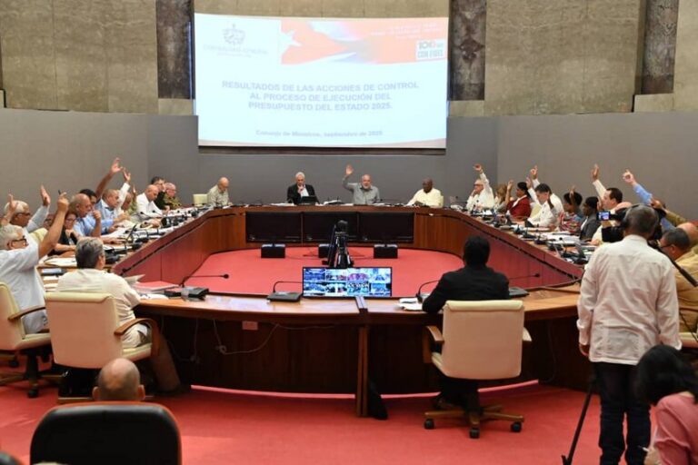 Consejo de Ministros de Cuba analiza situación económica con énfasis en exportaciones y producción nacional