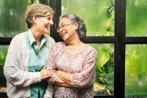 Gestión emocional en la tercera edad: claves para una vida plena.