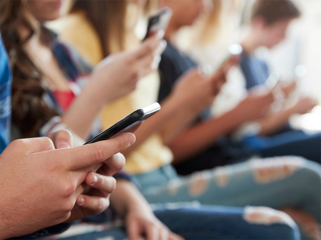 El gobierno de Australia reafirmó hoy su compromiso con la protección de niños y adolescentes tras la apelación presentada por la plataforma estadounidense Reddit contra la nueva Ley de Edad Mínima para Redes Sociales.