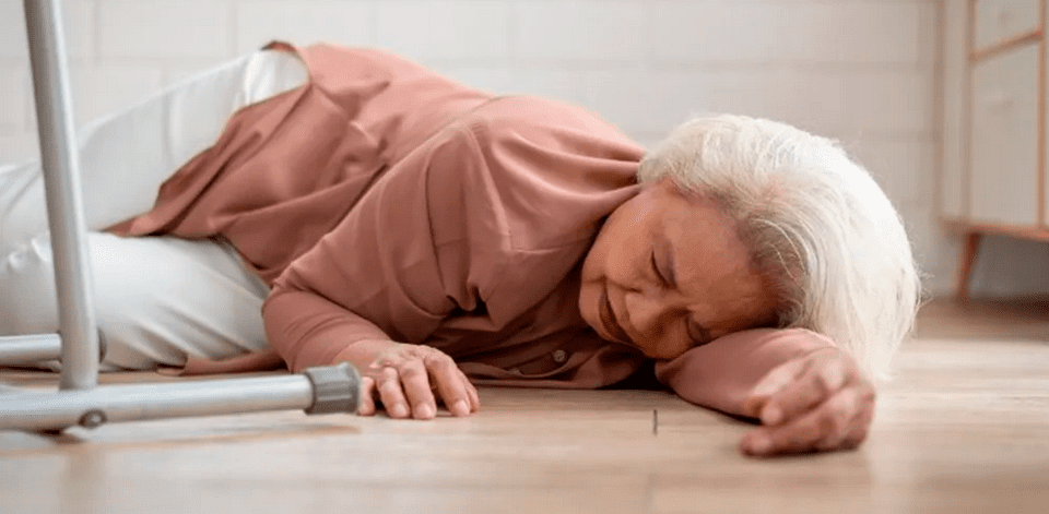 Caídas en adultos mayores: prevención y atención