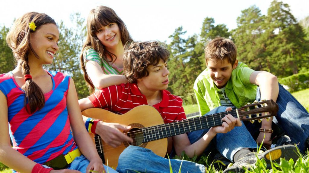 ¿Cómo influye la música en la adolescencia?