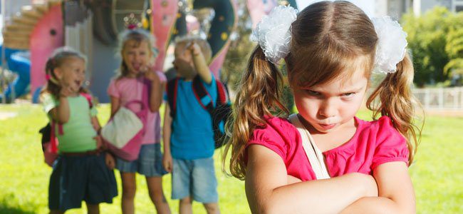 ¿Conflicto o agresión? Pasos para mediar en una pelea de niños.