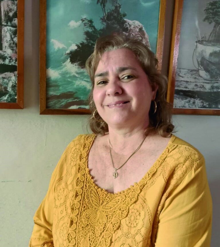 Una vida entre voces y abrazos invisibles