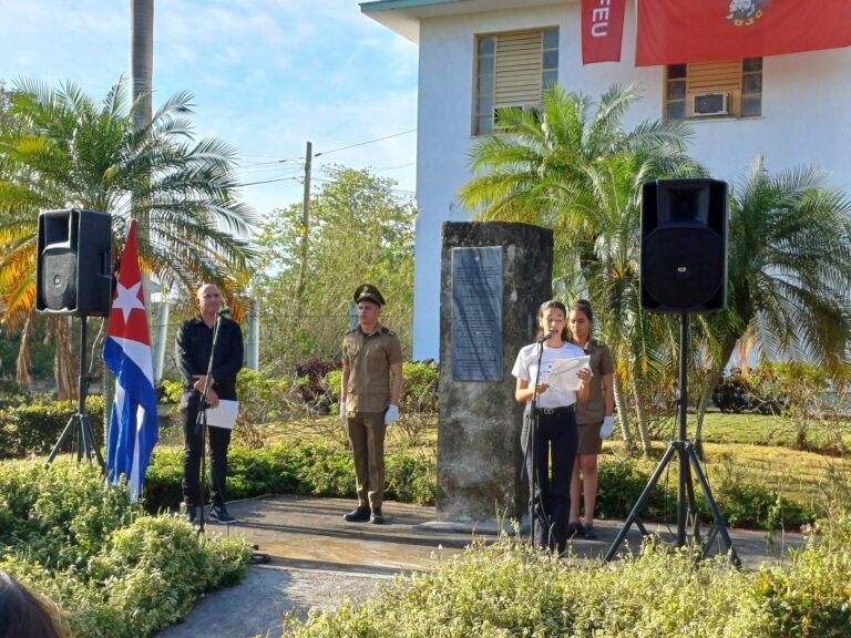 Honran en Pinar del Río a los mártires del 13 de marzo en un emotivo acto patriótico