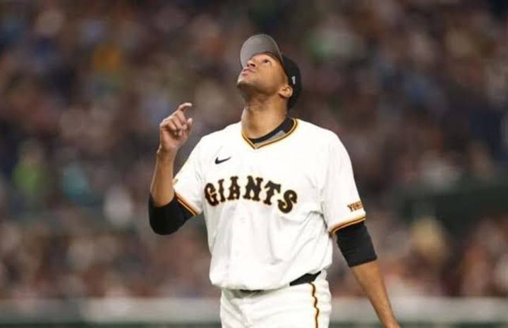 Raidel Martínez suma su quinto rescate en el béisbol japonés