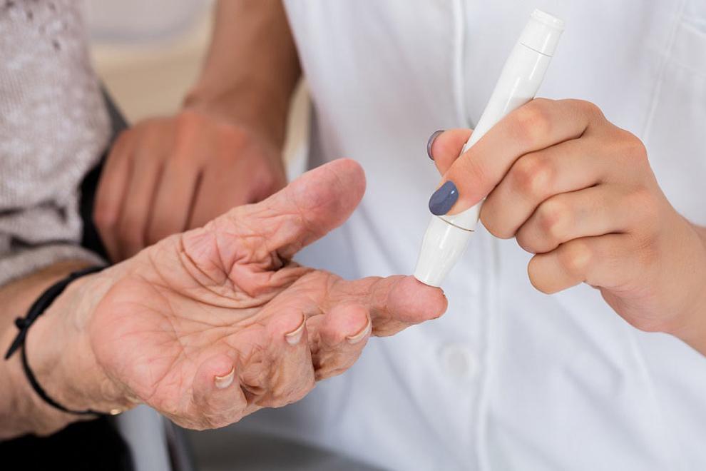 Diabetes en la tercera edad: todo lo que debe saber.