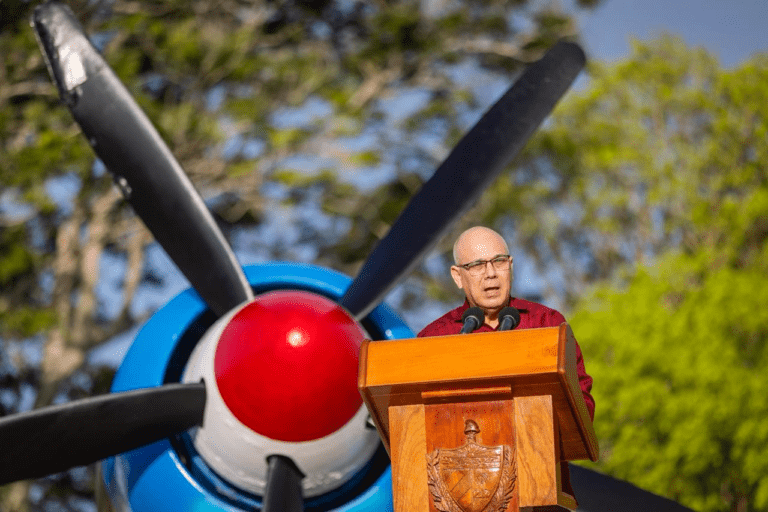 Rememora pueblo cubano los 65 años de la victoria en Girón