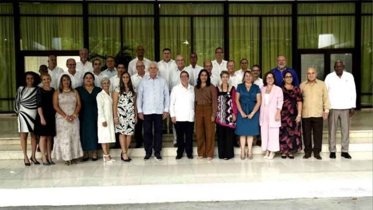 Presidente de Cuba lideró acto de juramentación de nuevos embajadores