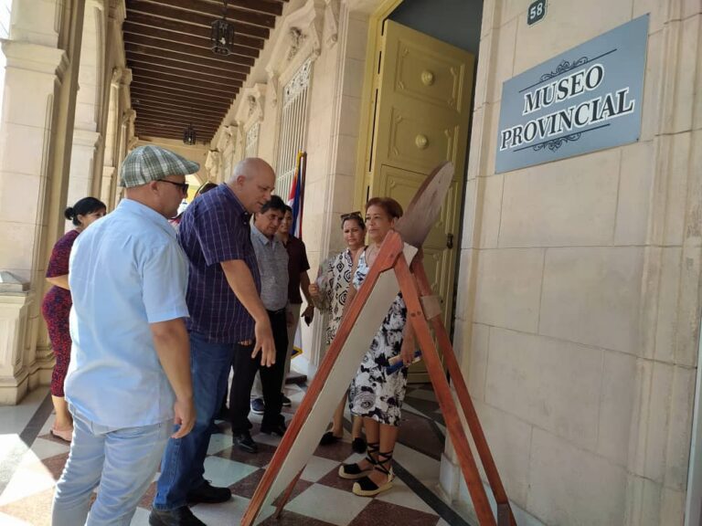 Inauguran en Pinar del Río exposición fotográfica dedicada a Fidel