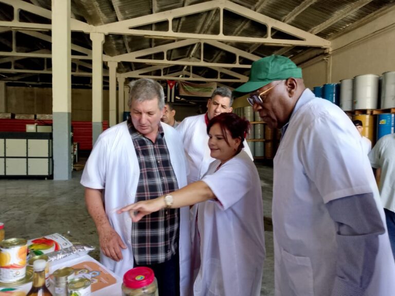 Vicepresidente cubano evalúa programas alimentarios en Pinar del Río